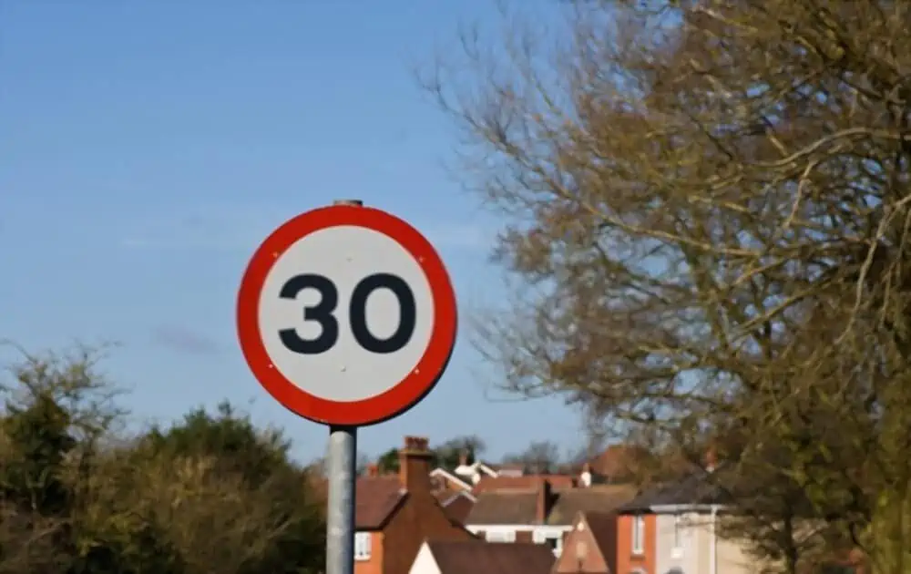 30 mph speed sign
